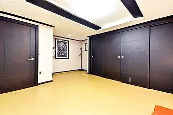 Comma Hotel Busan Motel
