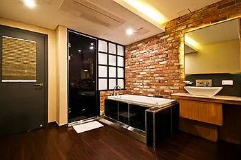Comma Hotel Pusan Motel