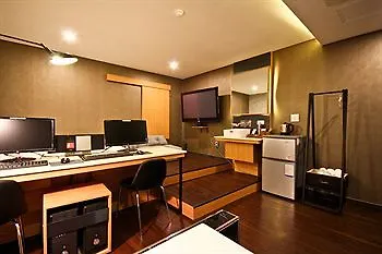 Comma Hotel Pusan