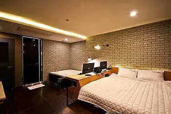 Motel Comma Hotel Pusan