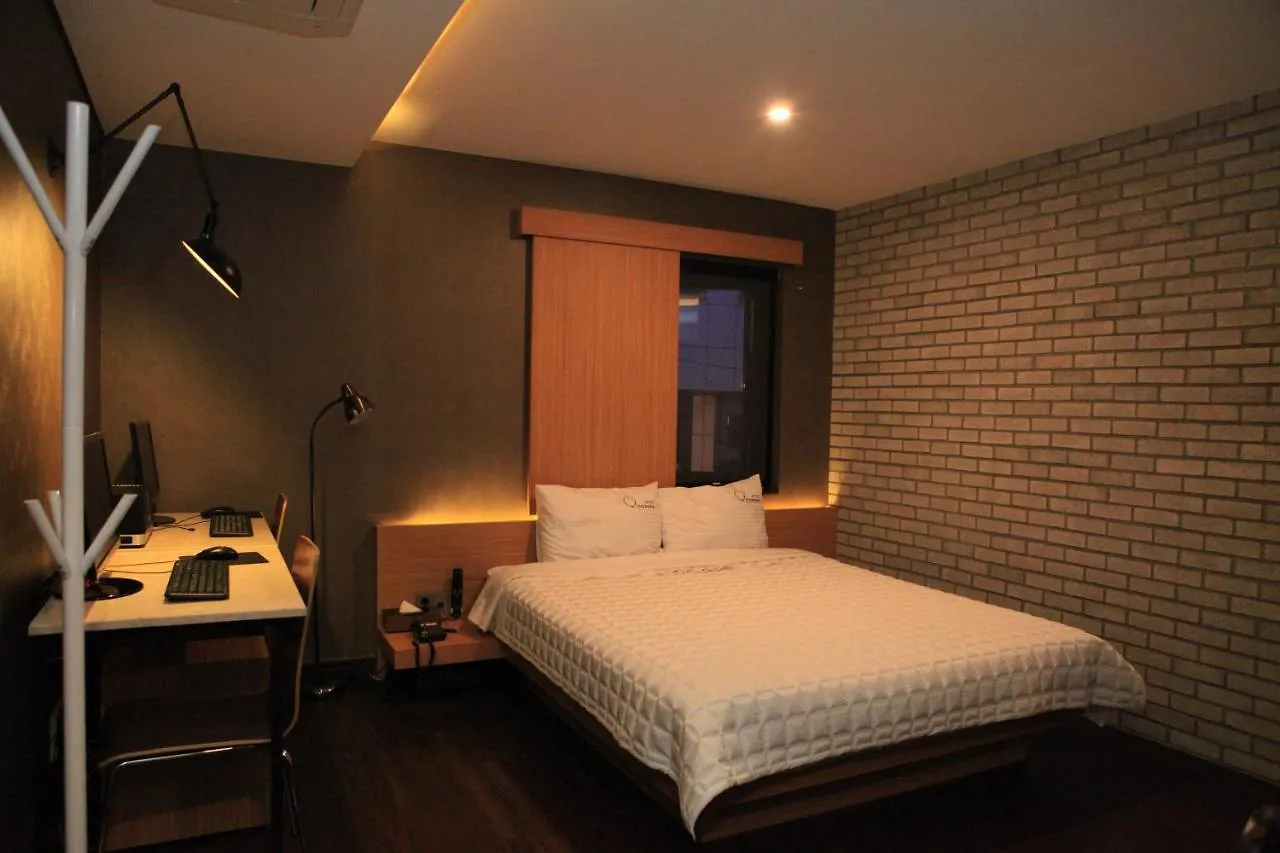 Comma Hotel Pusan
