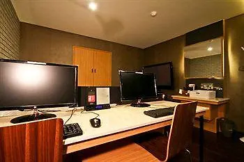 Comma Hotel Busan 2*,